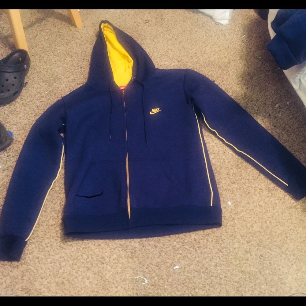 Brand new Nike sweatsuit